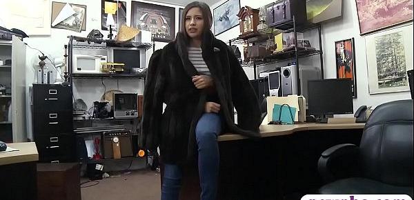  Hot ass babe pawns her pussy and fucked by pawn dude